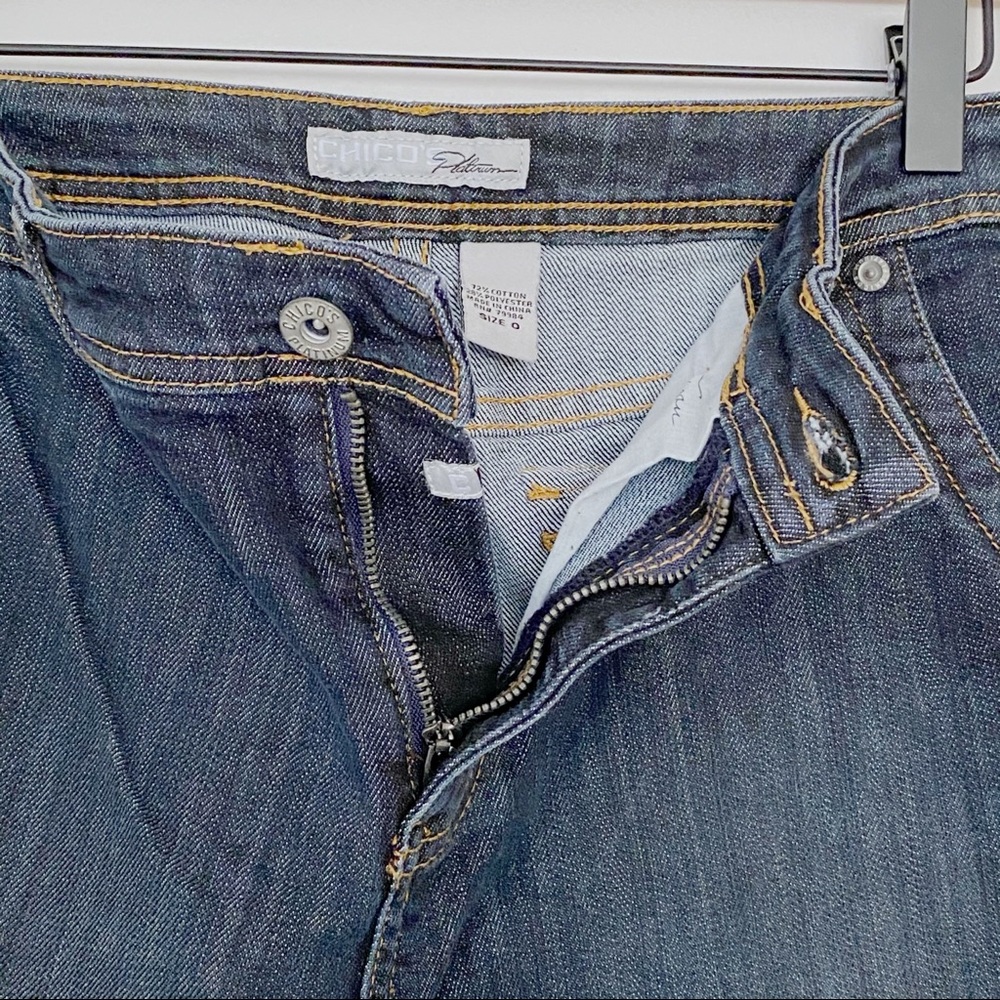 Chico’s Dark Wash Wide Leg Cropped Denim Jeans Size 4 - Picture 3 of 8